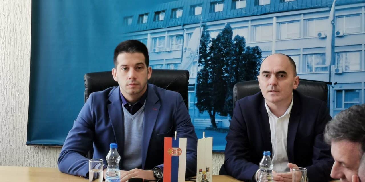 Министар омладине и спорта Вања Удовичић посетио општину Бачка Паланка