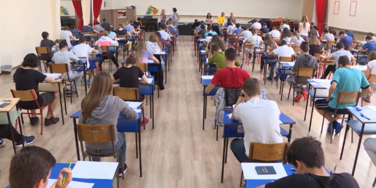 Пробни завршни тест за ученике осмог разреда одложен за април месец