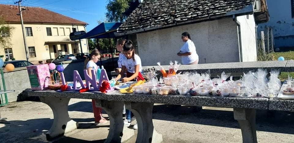 Хуманитарни базар за Лану одржан у Силбашу