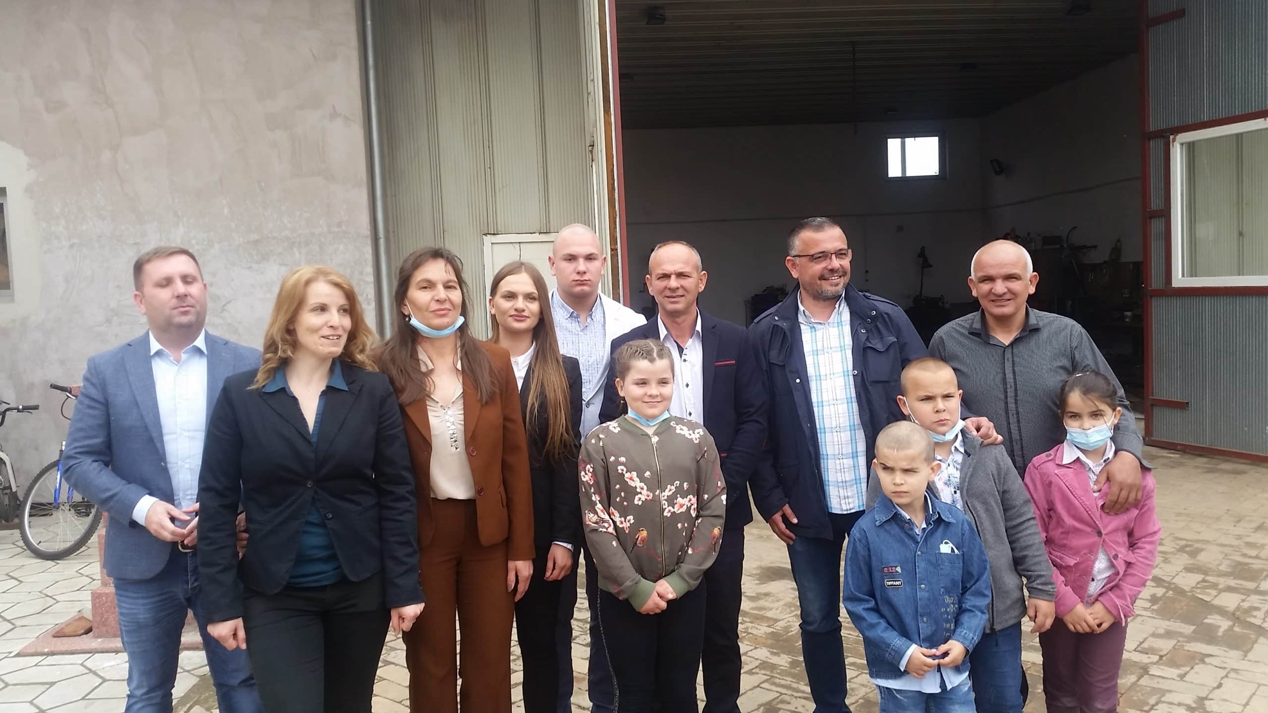 Министар пољопривреде и покрајински секретар посетили пољопривредно газдинство “Гајић”