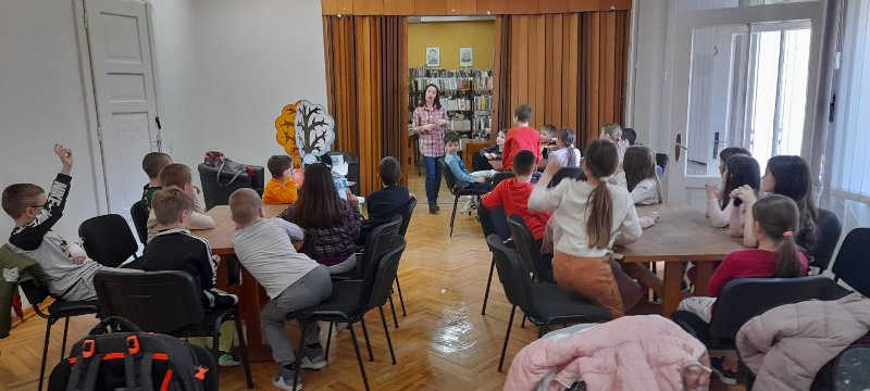 Kroz radionice, čitanje i učenje obeležen Dan maternjeg jezika u biblioteci