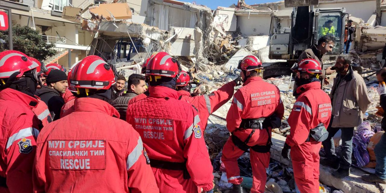 Srpski specijalistički timovi sa kolegama iz Italije pomažu u spavasavanju preživelih u Odabasi