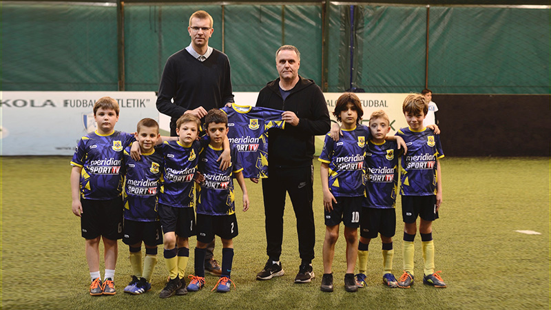 Lojalnost koja traje više od deceniju – Meridian Sport donacijom sportske opreme nagradio Školu fudbala Rosenborg iz Beograda