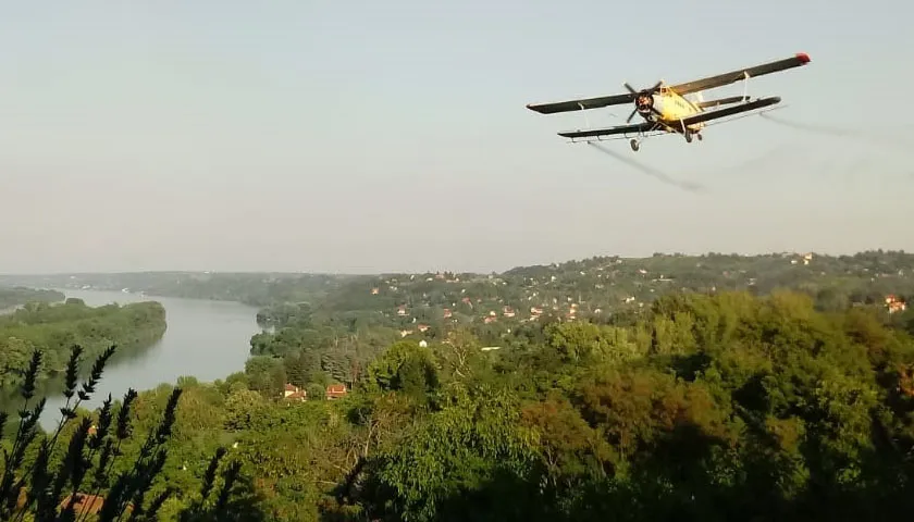 Suzbijanje komaraca sa zemlje i iz vazduha