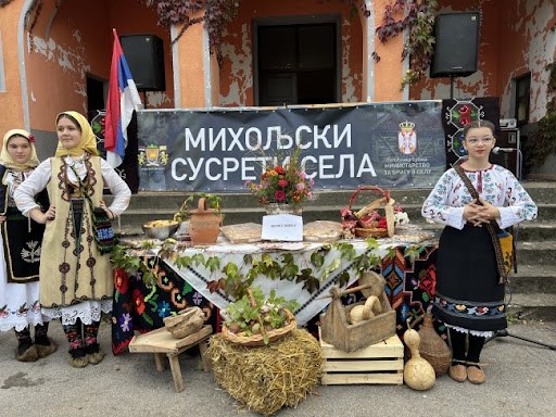 Potpisivanje ugovora za organizovanje manifestacije “Miholjski susreti sela” za 2023. godinu