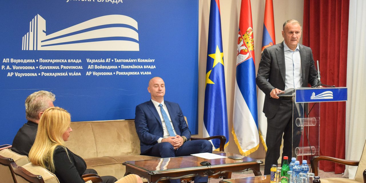 Ćurčić i Ivanišević na konferenciji za medije o Javnom konkursu za doprinos razvoju socijalne ekonomije