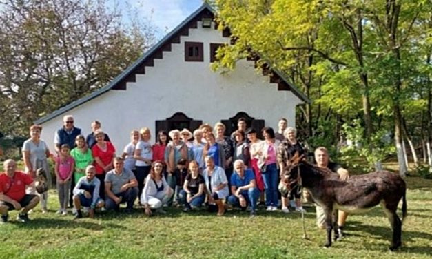 Otvaranje izložbe slika sa likovne kolonije ULS “Petar Tomić”