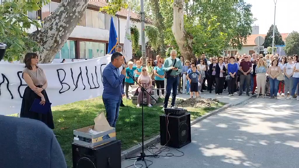 Sindikat prosvetnih radnika Bačka Palanka: Obustava rada u znak solidarnosti sa pretučenim profesorom