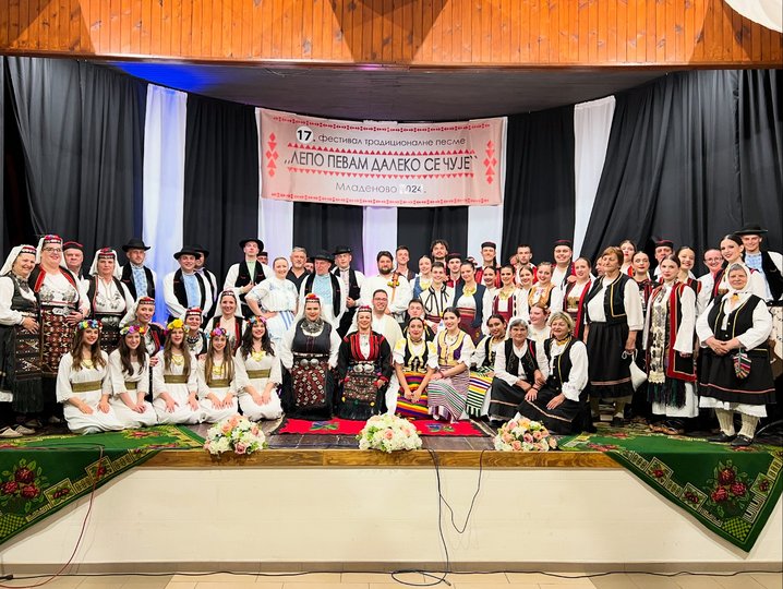 Uspešno održan festival tradicionalne pesme u Mladenovu