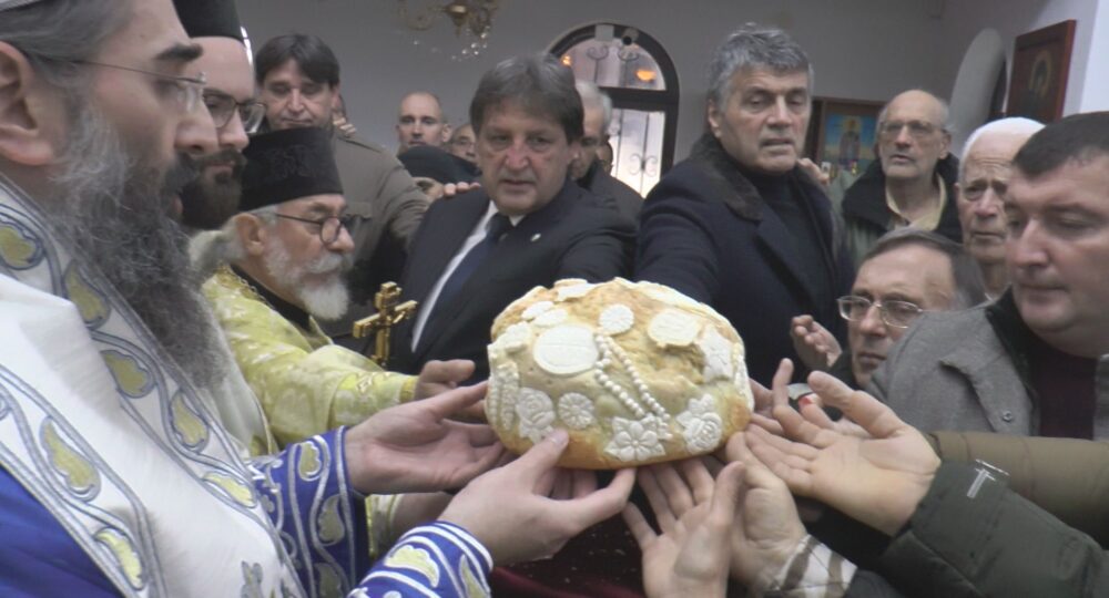 Manastir Vavedenja Presvete Bogorodice proslavio svoju slavu, kolač presekao mitropolit Arsenije